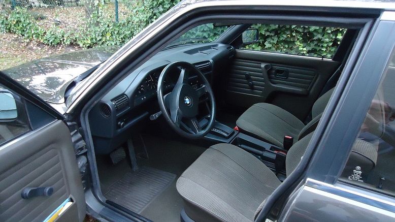 BMW 318 automaat - VERKOCHT