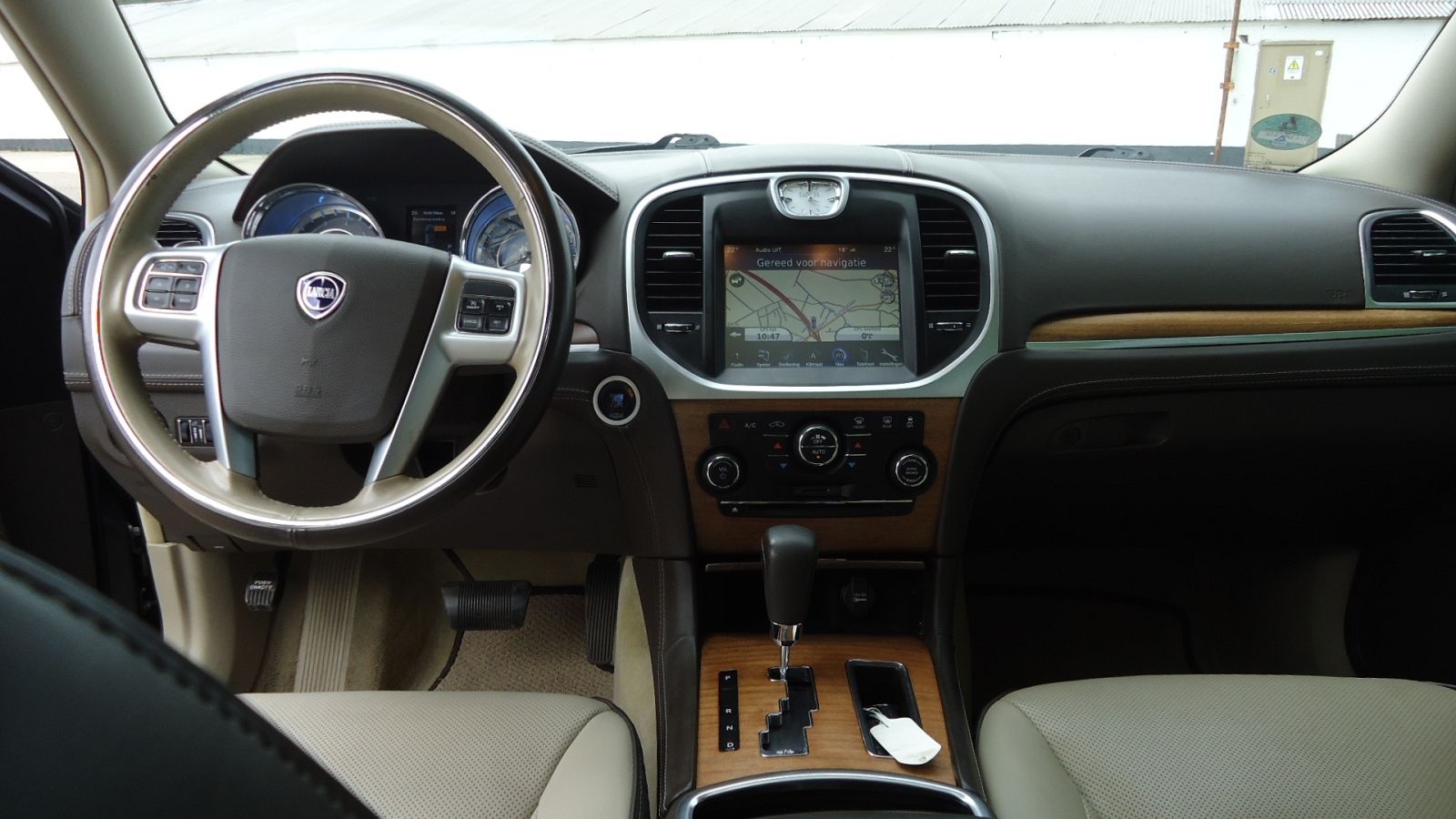 LANCIA THEMA - EXECUTIVE