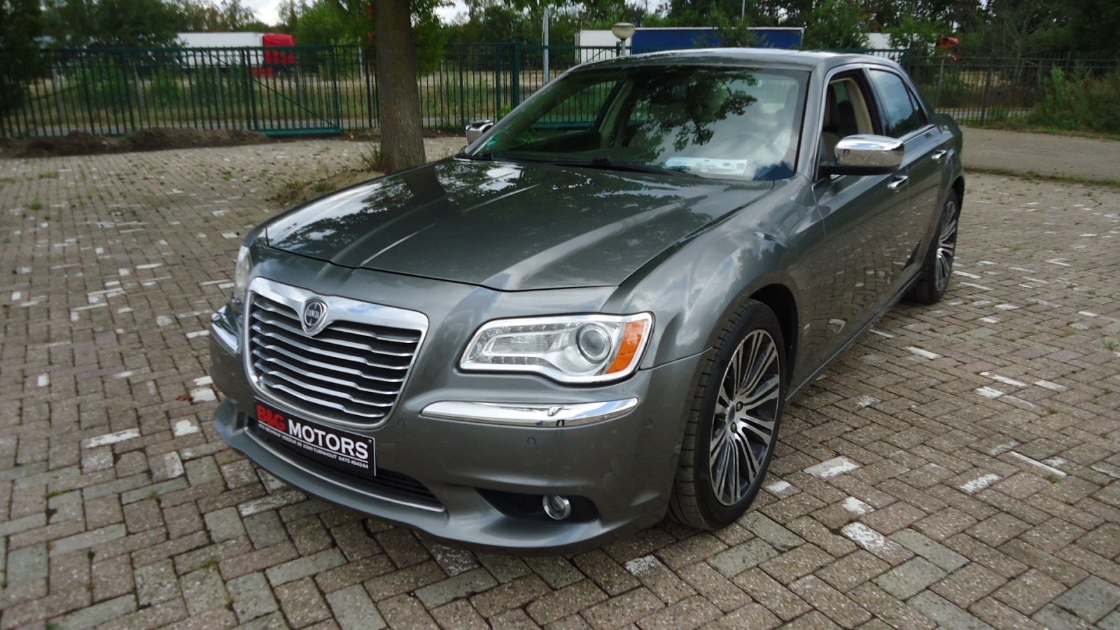 LANCIA THEMA - EXECUTIVE