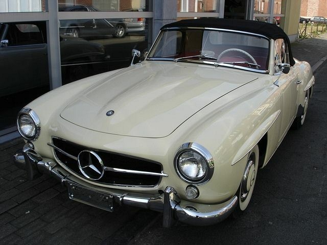Mercedes-Benz 190 SL - W121